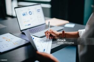 Top 8 Famous Banks in the UK – Best Banking Services in 2025